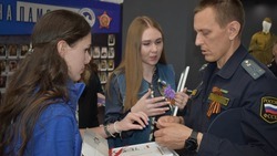 Сотрудники УФССП России по Белгородской области присоединились к акции «Красная гвоздика»